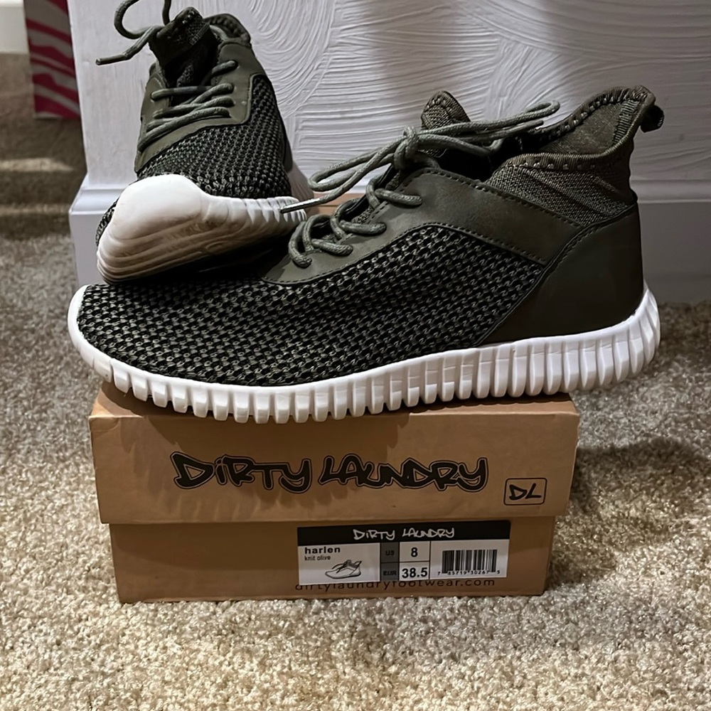 Dirty Laundry womens shoes, Size 8. Excellent condition, worn once.